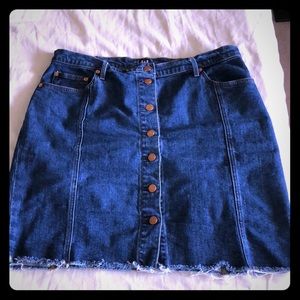 Nearly new Gap button up denim skirt